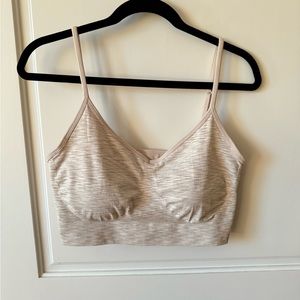 NWOT 🍨 Oatmeal heathered sports bra